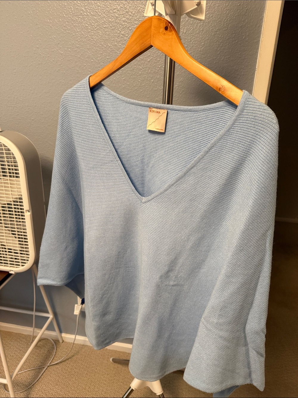 Kensie Pastel Blue V-Neck Ribbed Sweater